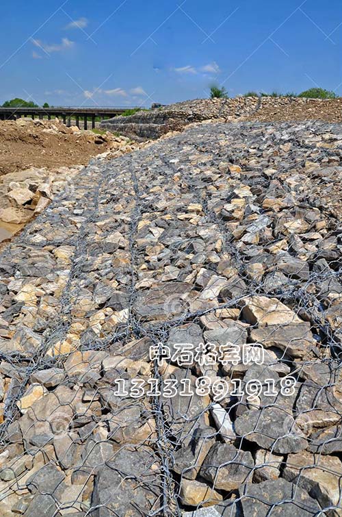 護(hù)坡格賓石籠廠家報(bào)價(jià)全國(guó)最低落3131891918